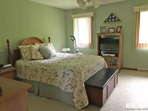 2533 Shawnee Dr, Springfield, IL 62702 photo 9