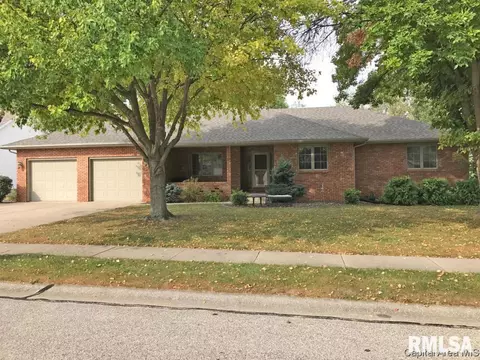 2533 Shawnee Dr, Springfield, IL 62702 photo 1