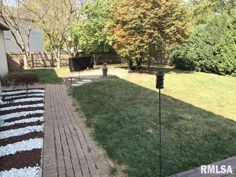 1600 Bent Oak Dr, Springfield, IL 62704 photo 7