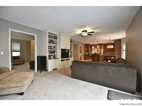 1600 Bent Oak Dr, Springfield, IL 62704 photo 13