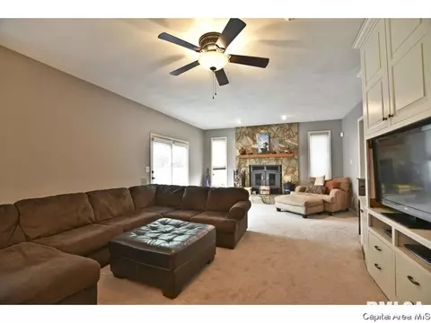 1600 Bent Oak Dr, Springfield, IL 62704 photo 12