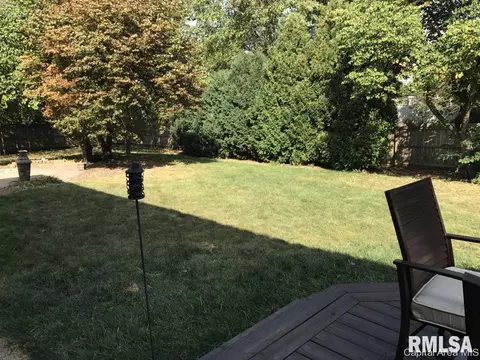 1600 Bent Oak Dr, Springfield, IL 62704 photo 8