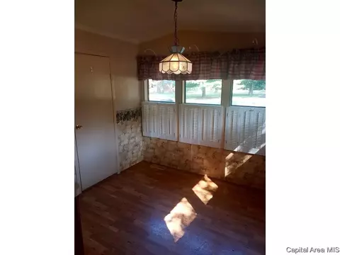 3235 E Division St, Springfield, IL 62702 photo 7