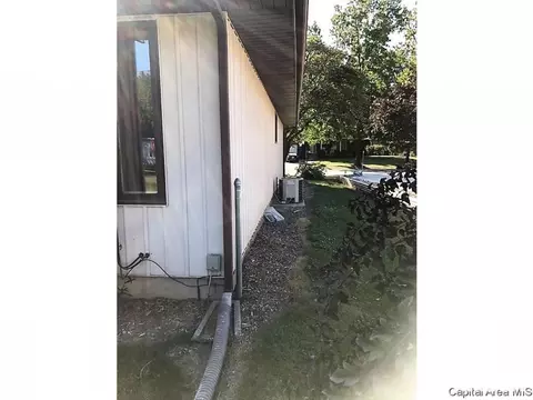 2428 Tamaroa Trl, Springfield, IL 62702 photo 31