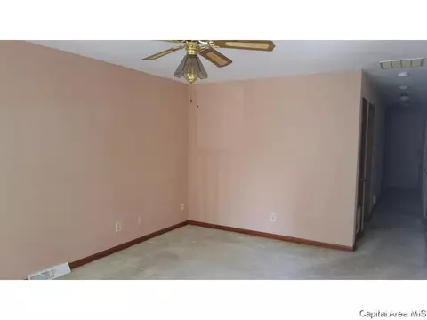 2929 Sherborn Rd, Springfield, IL 62702 photo 5