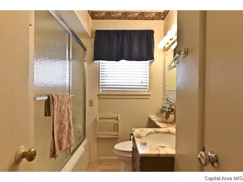 2409 S Whittier Ave, Springfield, IL 62704 photo 23