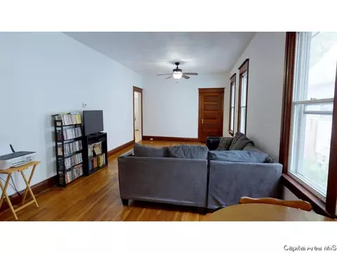413 W Canedy St, Springfield, IL 62704 photo 3