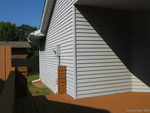 111 Astoria Rd, Springfield, IL 62704 photo 4