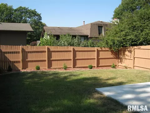 111 Astoria Rd, Springfield, IL 62704 photo 3