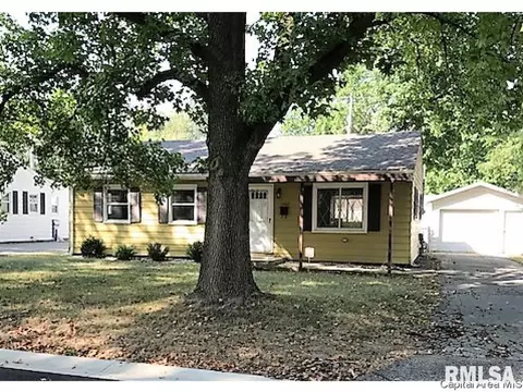 1107 Johnson Ln, Springfield, IL 62702 photo 2
