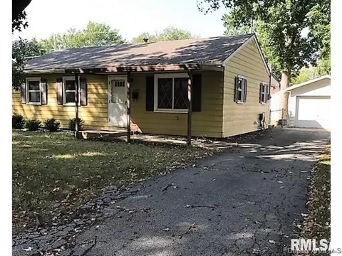 1107 Johnson Ln, Springfield, IL 62702 photo 3