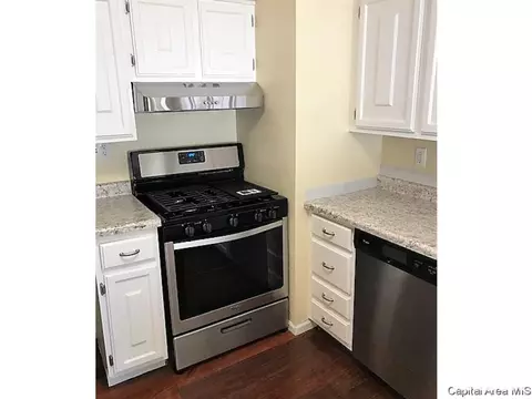1107 Johnson Ln, Springfield, IL 62702 photo 10