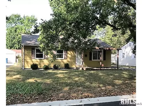 1107 Johnson Ln, Springfield, IL 62702 photo 4