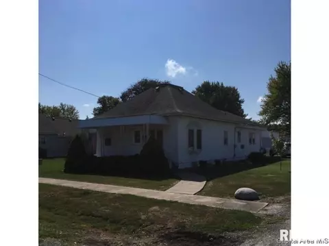 124 E Olive St, Virden, IL 62690 photo 1