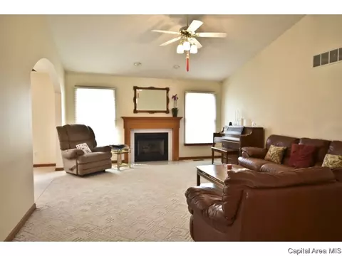 2105 Checkerberry Ln, Springfield, IL 62711 photo 5