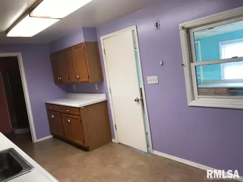 516 N Wesley St, Springfield, IL 62702 photo 5