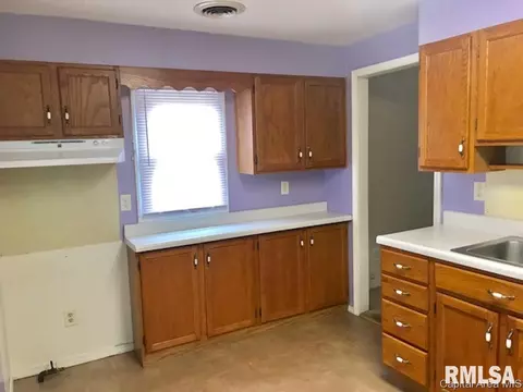 516 N Wesley St, Springfield, IL 62702 photo 6