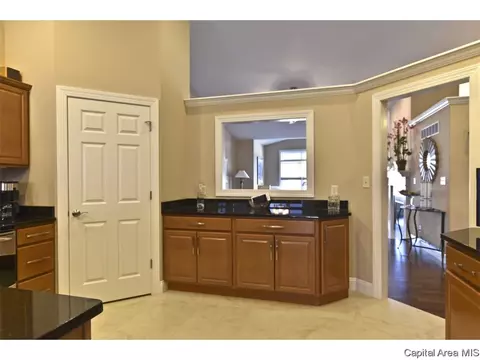 1716 Interlacken Rd, Springfield, IL 62704 photo 10