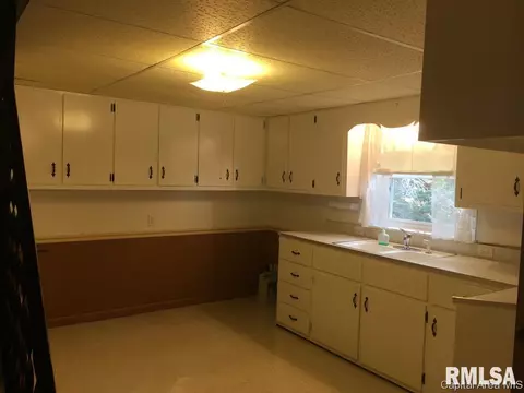 201 N Maple St, Athens, IL 62613 photo 26