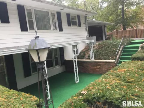 201 N Maple St, Athens, IL 62613 photo 3