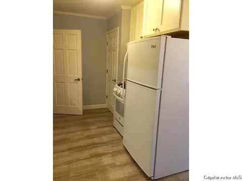 2949 S 3rd St, Springfield, IL 62703 photo 4