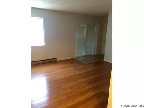 2949 S 3rd St, Springfield, IL 62703 photo 6