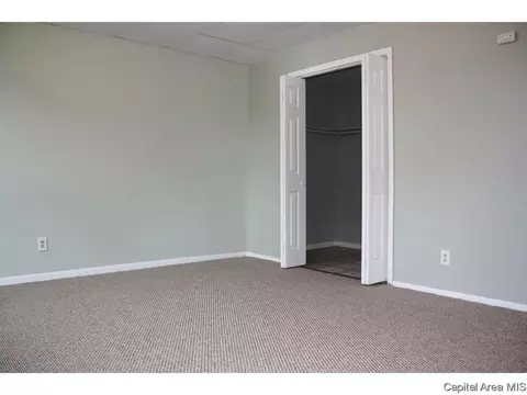 1630 N 8th St, Springfield, IL 62702 photo 12