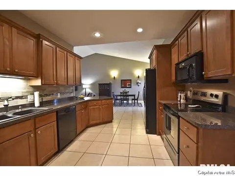 5407 Biltmore Dr, Springfield, IL 62711 photo 8