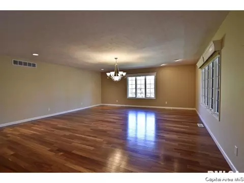 2516 Chicory Dr, Springfield, IL 62711 photo 9