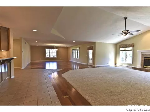 2516 Chicory Dr, Springfield, IL 62711 photo 4