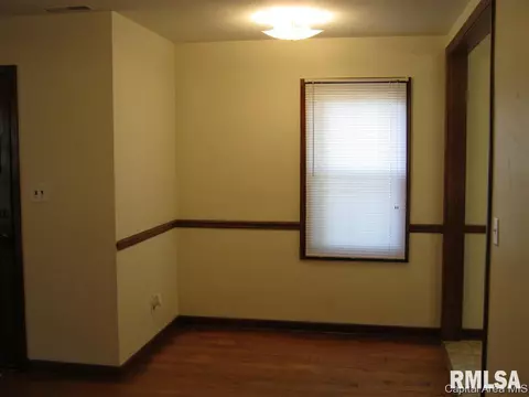 1933 N 21st St, Springfield, IL 62702 photo 9