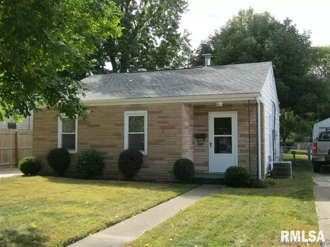 1933 N 21st St, Springfield, IL 62702 photo 1