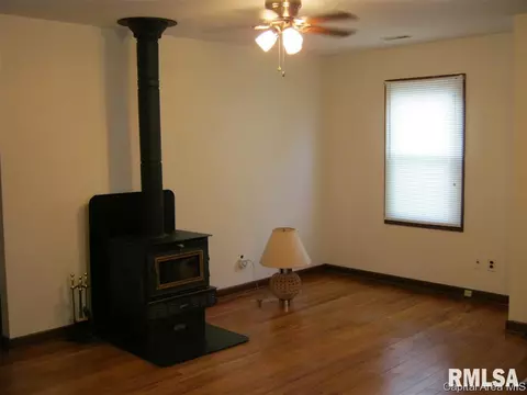 1933 N 21st St, Springfield, IL 62702 photo 8