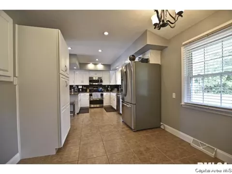 1337 E Lake Shore Dr, Springfield, IL 62712 photo 14