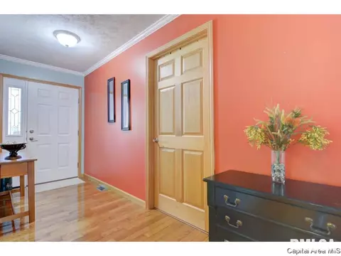 2905 Springwood Dr, Springfield, IL 62712 photo 4