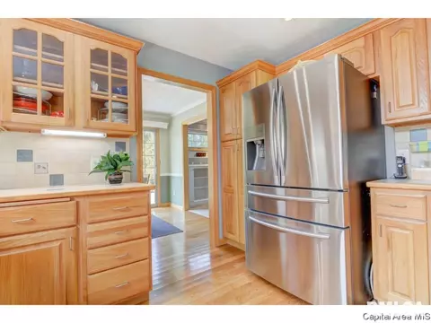 2905 Springwood Dr, Springfield, IL 62712 photo 8