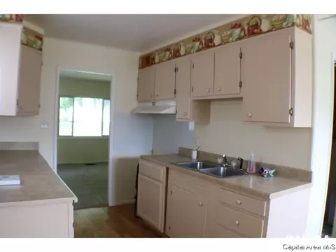 1648 N 20th St, Springfield, IL 62702 photo 9