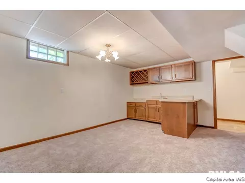 1718 Devonwood Dr, Springfield, IL 62704 photo 26