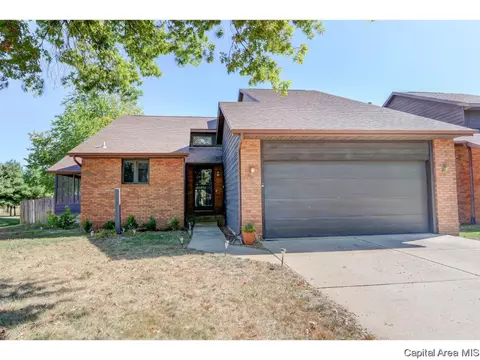 1718 Devonwood Dr, Springfield, IL 62704 photo 1