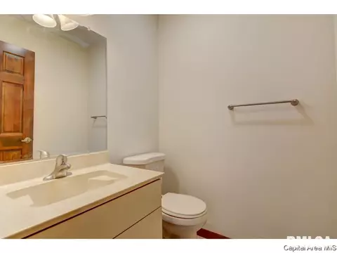 1718 Devonwood Dr, Springfield, IL 62704 photo 20