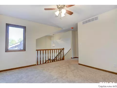 1718 Devonwood Dr, Springfield, IL 62704 photo 22