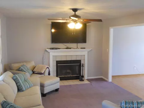 4112 Mccormick Dr, Springfield, IL 62707 photo 4