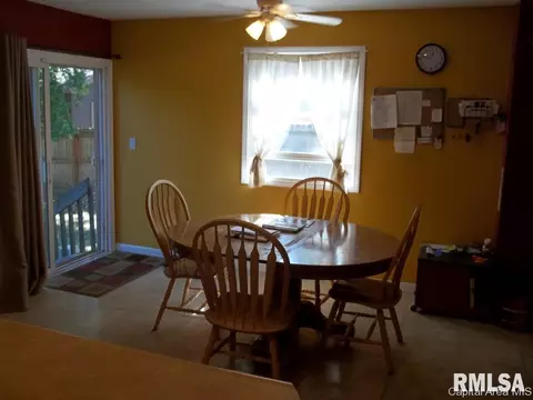 1334 Johnson, Springfield, IL 62702 photo 5