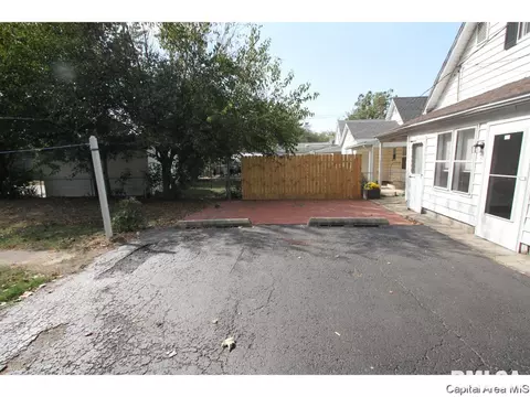602 W Maple Ave N, Springfield, IL 62702 photo 23