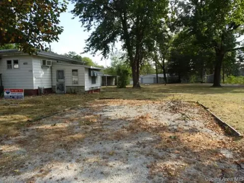 1722 E Little Ave, Springfield, IL 62703 photo 2
