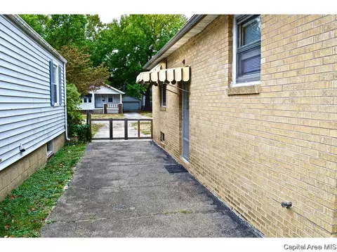 2724 S State, Springfield, IL 62704 photo 4