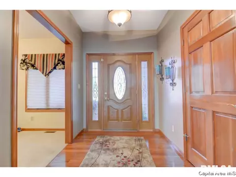 4004 Stone Bridge Rd, Springfield, IL 62711 photo 2