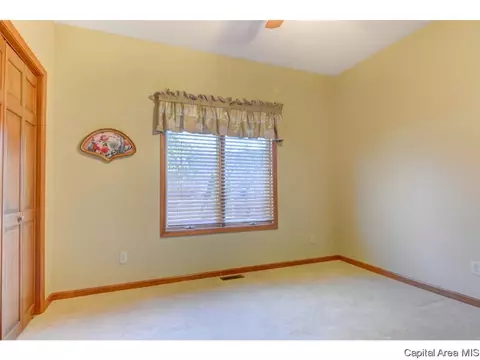 4004 Stone Bridge Rd, Springfield, IL 62711 photo 17