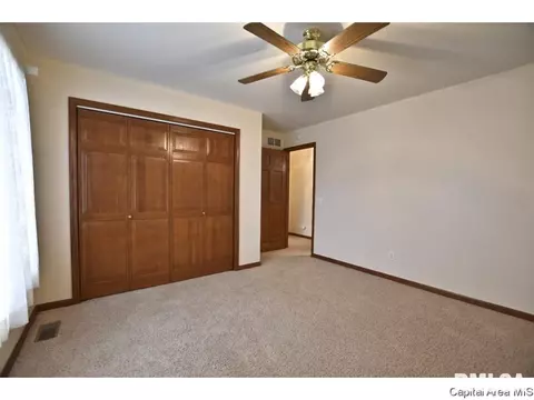 2204 Redlands Dr, Springfield, IL 62711 photo 19