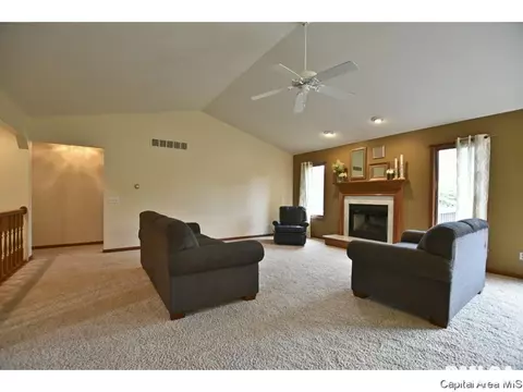 2204 Redlands Dr, Springfield, IL 62711 photo 6